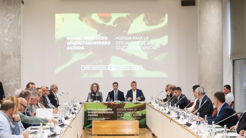 El Lehendakari Imanol Pradales muestra su compromiso con las Federaciones Deportivas Vascas en el camino hacia la oficialidad de las Selecciones Vascas en Competiciones Internacionales