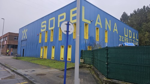 EAJ-PNV de Sopela denuncia que EH Bildu y Elkarrekin Podemos han tenido tres años sin instalar dos puntos de recarga eléctrica previstos para uso público