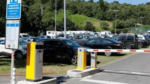 Lekeitioko EAJ-PNVk bere proposamenak balioetsi ditu, balizko diskriminazioagatik aparkatzeko sistema zalantzan jartzen duen ebazpen judizialaren ondoren