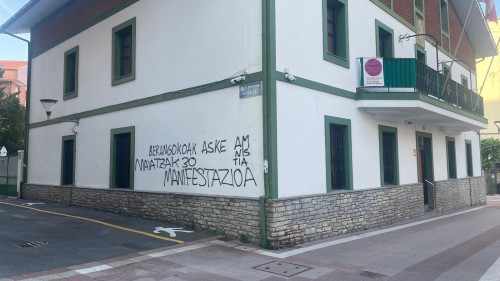BBBk Uribe Kostako zenbait batzokiren aurkako erasoak gaitzetsi ditu