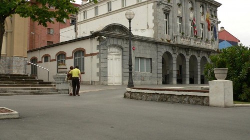 EAJ-PNVk salatu du EH Bilduk PSE-EEren aurrekontua babestu duela, langileen eskaerei entzungor egin eta genero-txostena nahikoa ez dela aitortu arren