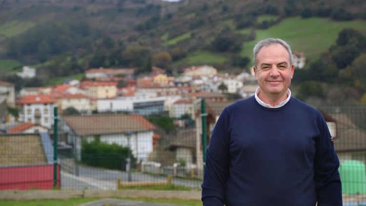 Zierbenako EAJ-PNVk Eugenio Mendikoteren aldeko konfiantza berritu du Alkatetzarako hautagai gisa