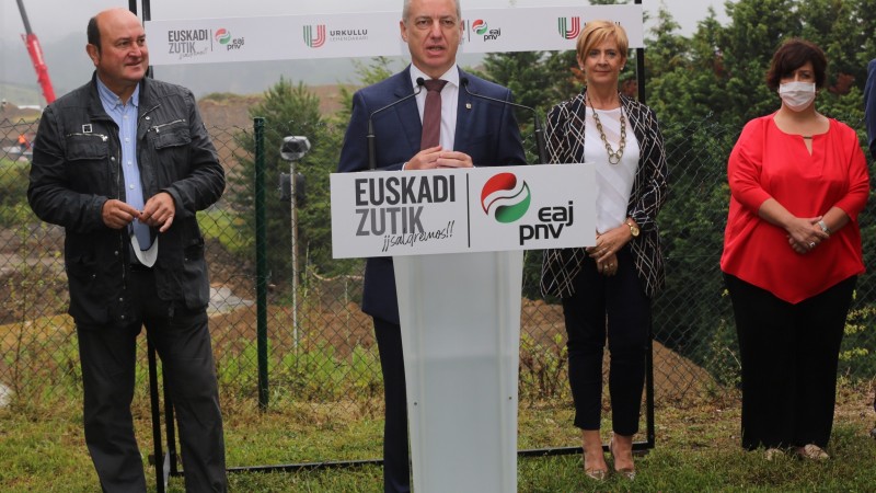 Berrikutntzaren aldeko akordioa. Iñigo Urkullu Arantxa Tapia