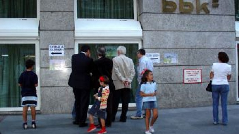Santurtziko PSE Euskal Aurrezki Kutxek bat egitearen kontra dago, PPko zinegotzi bat aukeratu dabelako BBKren Batzar Nagusirako