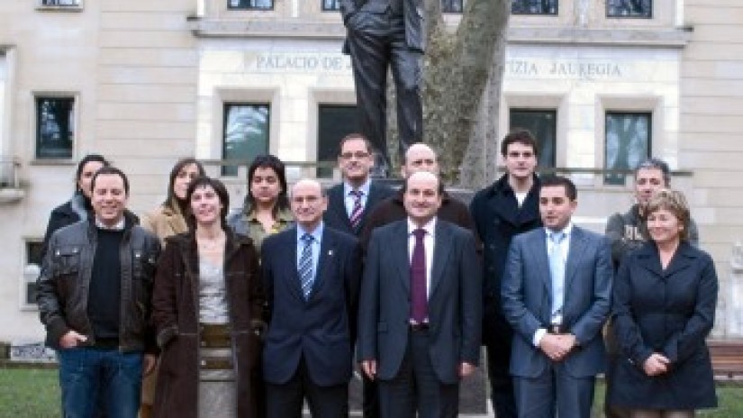 El nuevo Bizkai Buru Batzar se reúne por primera vez