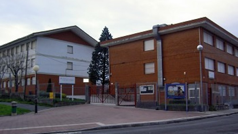 DERIO: El Ayuntamiento trabaja para mejorar los Centros Escolares