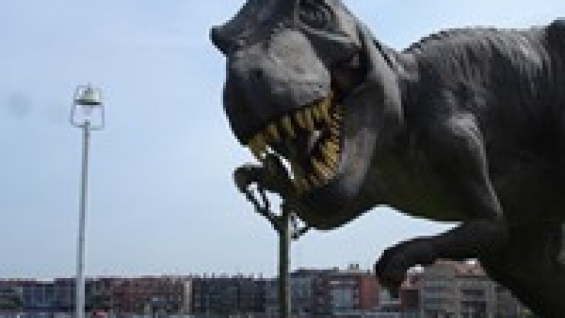 11.000 pertsona baino gehiagok bisitatu dute “Getxo Dinosauro Parkea” lehenengo 15 egunetan