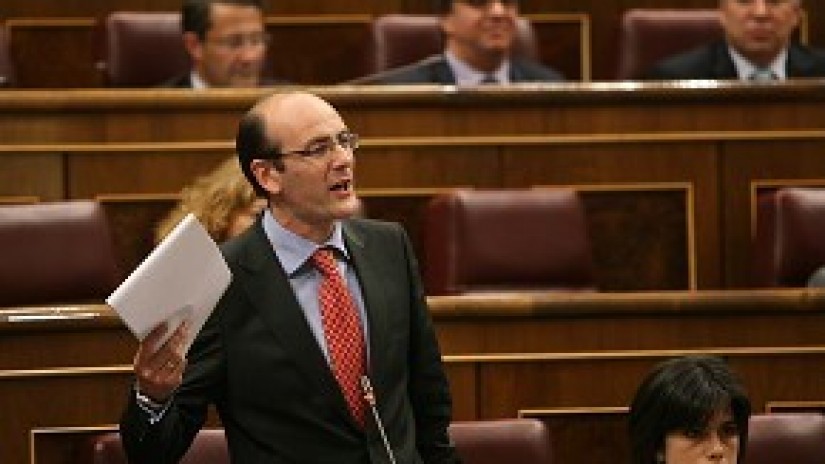 Agirretxeak ministroari galdetuko dio Bilboko itsasadarraren uholdeak ekiditeko lanen inguruan