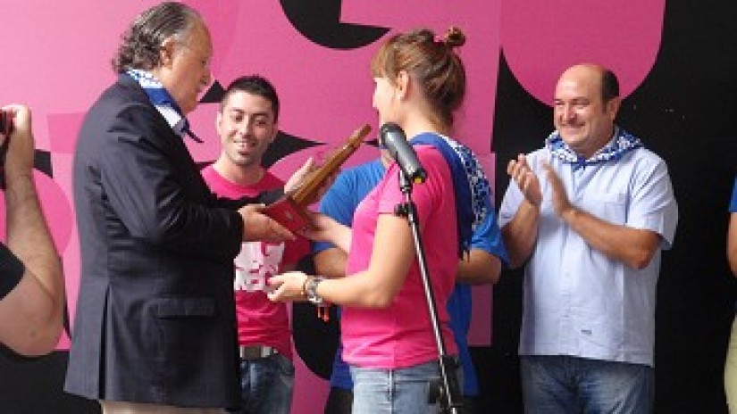 Iñaki Azkunak jaso du 2010eko Gogorregi Saria