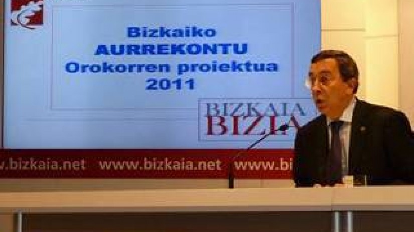 José Luis Bilbaok Konstituzioaren aldaketari dagokionez “euskal erakundeen baterako erantzuna” eskatu dio Lópezi