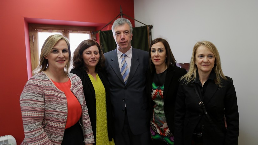 Itxaso Atutxak David Latxagari eskertu dizkio Amorebieta-Etxanoko Udalean eginiko 