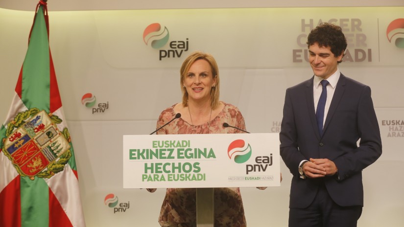 EAJ-PNV y PSE-EE firman un acuerdo programático para dotar a Bizkaia de un gobierno sólido y solvente