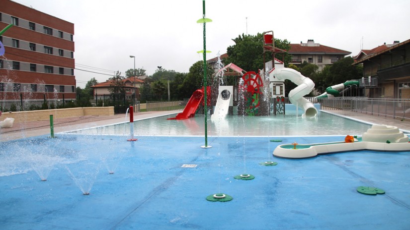 Mungiako kanpoko igerileku berriak prest daude