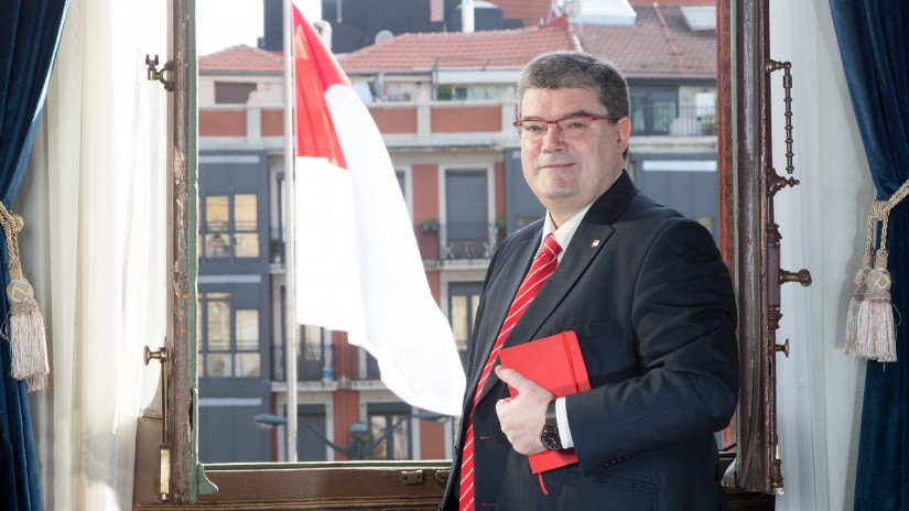 Juan Mari Aburto Rique izango da, berriz ere, EAJ-PNVk Bilboko Alkatetzarako aurkeztuko duen hautagaia