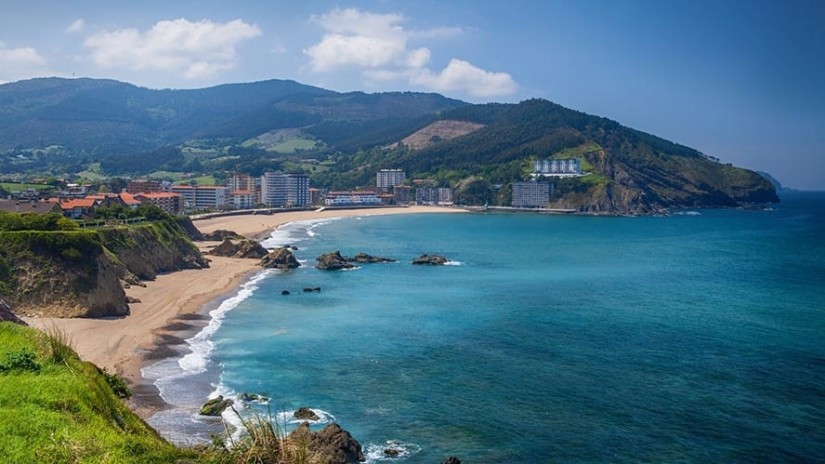 Bakioko EAJ-PNV-k Udalak bizi duen antolakuntza narriadura eta herritarrengan duen eragin zuzena salatu ditu