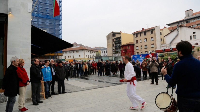 Ortuzarrek Bilduren faltsukeria eta bakardadea salatu du Galdakaon: “Ez da erakunde bakar batean aurrekontu akordioak lortzeko gai izan”, esan du