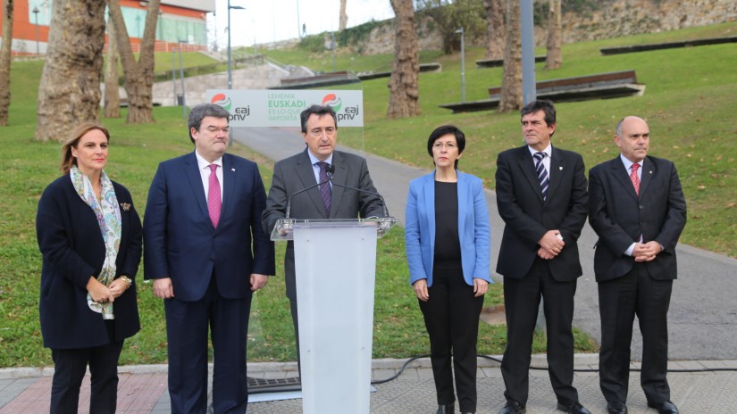 Estebanek Ertzaintza aldarrikatu du “polizia integrala den aldetik” eta Estatuko Segurtasun indarrak “dagozkien arduretara” mugatzea eskatu du