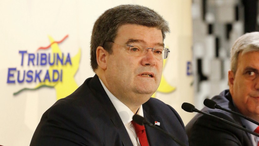 Juan Mari Aburto: “Bilbo, Bizkaia eta Euskadi bezala, gardentasun eta kudeaketa eraginkorraren eredua da”