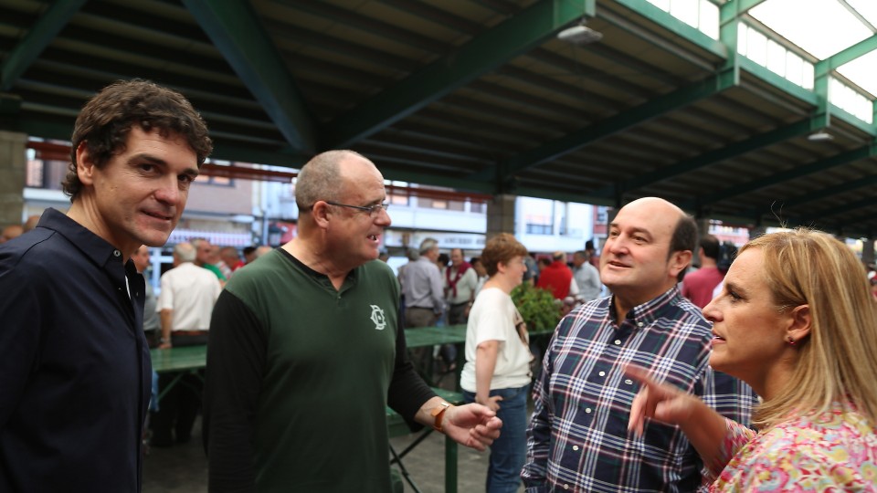  Ortuzar eta Atutxa Gernikako Azken Astelehenean egon dira Maria Uribe Gernikako alkatetzarak