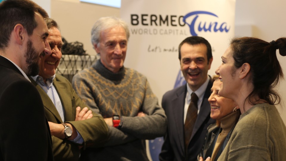 Oihane Agirregoitia arrantza sektorearekin bildu da Bermeon