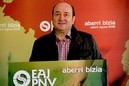 Andoni Ortuzar eta Joseba Aurrekoetxea 2012.ko Aberri Egunaren aurkezpenean