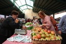 Ortuzar y Atutxa junto con otros miembros del EBB y Maria Uribe en el último lunes de Gernika