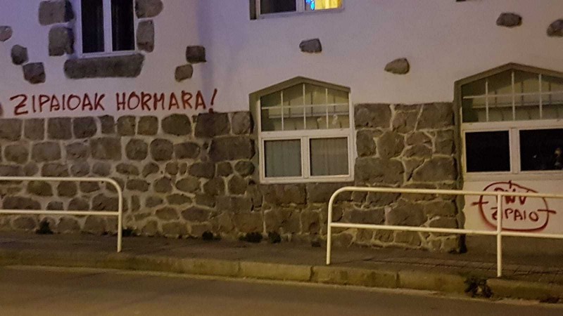 2018.12.18 Pintadak Lekeitio eta Eako batzokietan 2018.12.18 Pintadak Lekeitio eta Eako batzokietan