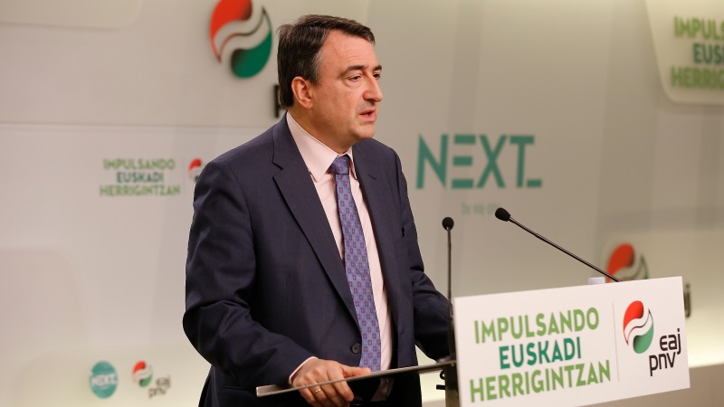 Aitor Estebanek Pedro Sánchezen erakunde adierazpenak baloratu du Aitor Estebanek Pedro Sánchezen erakunde adierazpenak baloratu du