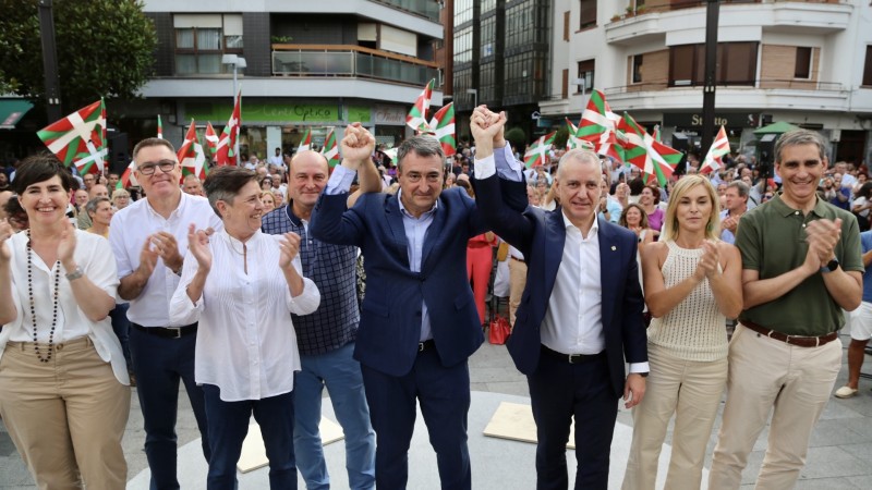 J-23 Mitin Festa Euskal Ahotsa Gira - Getxo J-23 Mitin Festa Euskal Ahotsa Gira - Getxo