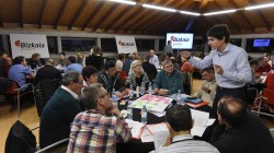 Rementeria escucha en Basauri las propuestas de vecinas y vecinos de Nerbio-Ibaizabal