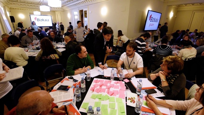 Rementeria Santurtzin izan da Ezkerraldeko eta Meatzaldeko biztanleekin Aldundiaren kudeaketaren berri emateko Rementeria Santurtzin izan da Ezkerraldeko eta Meatzaldeko biztanleekin Aldundiaren kudeaketaren berri emateko