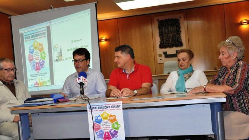 Basauri, adinekoekin atsegina Basauri, adinekoekin atsegina