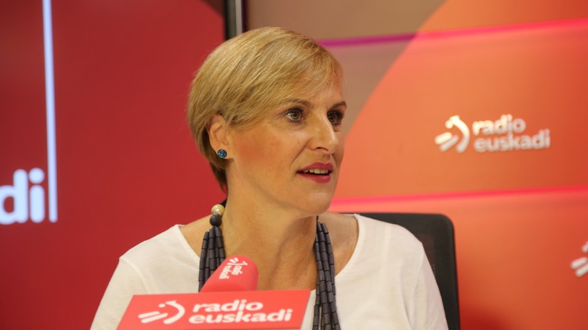 Itxaso Atutxa: “Bere adierazpenekin, PP oso zail egiten ari da Miguel Ángel Blancoren omenaldiz betetako aste hau” Itxaso Atutxa: “Bere adierazpenekin, PP oso zail egiten ari da Miguel Ángel Blancoren omenaldiz betetako aste hau”