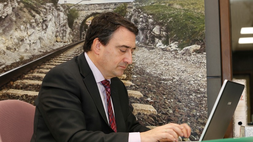 38. urteurrena bete delarik, Euzko Abertzaleak legebiltzar taldeak Estatuari exijitu dio Bizkaiko Alonsotegiko Aldana tabernaren kontra egin zen atentatuko inguruabarrak argitzea 38. urteurrena bete delarik, Euzko Abertzaleak legebiltzar taldeak Estatuari exijitu dio Bizkaiko Alonsotegiko Aldana tabernaren kontra egin zen atentatuko inguruabarrak argitzea