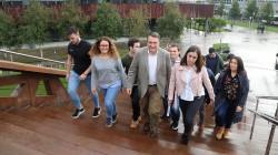 Hezkuntza eskumen inbasiotik babesten duen bakarra EAJ-PNV dela baieztatu du Estebanek