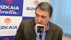 Espainiako gobernuari egonkortasuna ematearen alde agertu da Aitor Esteban, baina aldi berean “keinuak” eskatu ditu