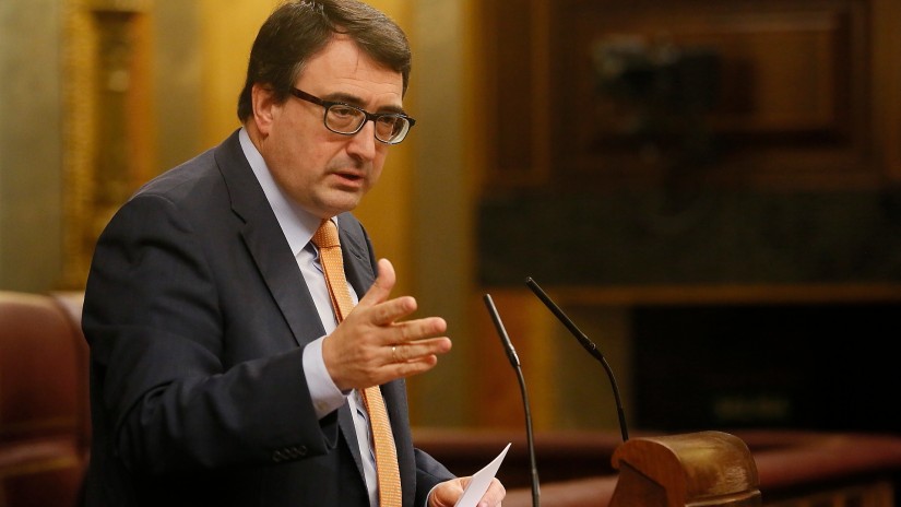 Autonomia Erkidegoen kanpo ekintzarekiko “jarrera aldatzea” eskatu dio Aitor Estebanek Kanpo Gaietarako Ministro andreari Autonomia Erkidegoen kanpo ekintzarekiko “jarrera aldatzea” eskatu dio Aitor Estebanek Kanpo Gaietarako Ministro andreari