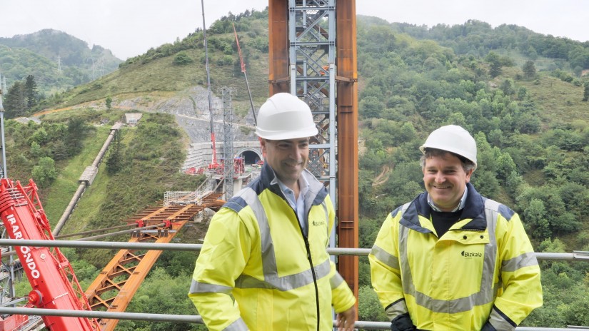 Bolintxuko zubibideak eraitsita, atzerako zenbaketa hasi da Supersur autobidearen bigarren fasea martxan jartzeko Bolintxuko zubibideak eraitsita, atzerako zenbaketa hasi da Supersur autobidearen bigarren fasea martxan jartzeko