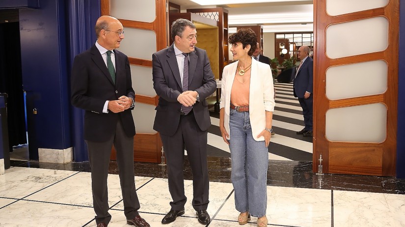 Aitor Estebanek EAJ-PNV “alderdi arduratsu, Madrilen eragiteko gaitasuna duena eta euskal industriaren bultzatzaile” moduan aurkeztu du Aitor Estebanek EAJ-PNV “alderdi arduratsu, Madrilen eragiteko gaitasuna duena eta euskal industriaren bultzatzaile” moduan aurkeztu du