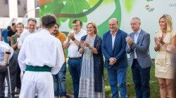 “Inork ere ez dezala zalantzan jarri: EAJk hemen jarraitzen du, zutik eta indartsu, Herri hau bere askatasunerako bidean lideratzen jarraitzeko”