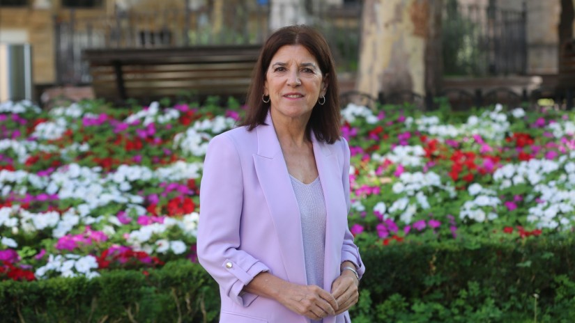 Pinporten garraiorako arau globalak aldarrikatu ditu Izaskun Bilbao Barandikak eta berritzea eskatu du haien formatua aldatzeko Pinporten garraiorako arau globalak aldarrikatu ditu Izaskun Bilbao Barandikak eta berritzea eskatu du haien formatua aldatzeko