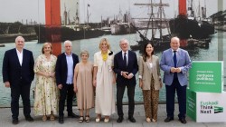 Zenbat buru, hainbat aburu politikaria izatearen esanguraz
