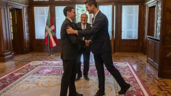 Estatutuaz eztabaidatzeko markoa adostera begira, EAJ-PNVk irailean alderdien arteko erronda irekiko duela jakinarazi dio Ortuzarrek Pradalesi