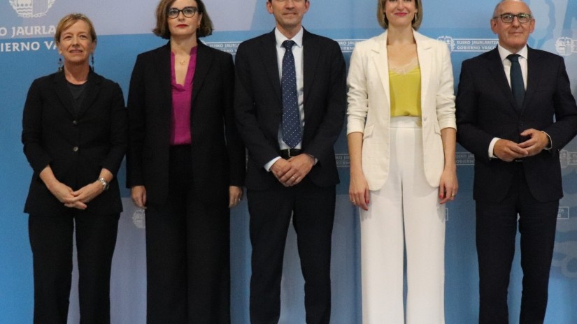 Ekonomia Itunaren Batzorde Mistoak Ekonomia Ituna aldatzea erabaki du, autogobernu ekonomikoa eta euskal erakundeek nazioarteko foro fiskaletan duten parte hartzea areagotu dadin Ekonomia Itunaren Batzorde Mistoak Ekonomia Ituna aldatzea erabaki du, autogobernu ekonomikoa eta euskal erakundeek nazioarteko foro fiskaletan duten parte hartzea areagotu dadin